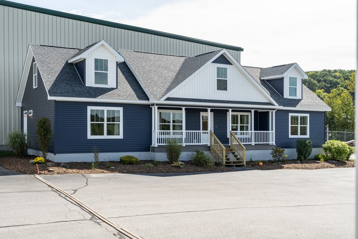 Grand 28663BM | 3 bedroom, 2 bathroom, 1804 sqft home. Built by Cavco - Manorwood in Emlenton, PA.