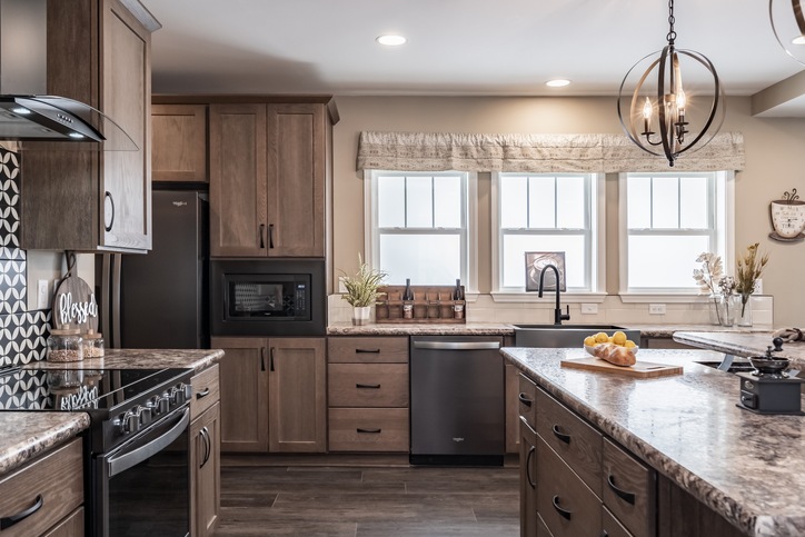 Grand 28663BM | 3 bedroom, 2 bathroom, 1804 sqft home. Built by Cavco - Manorwood in Emlenton, PA.