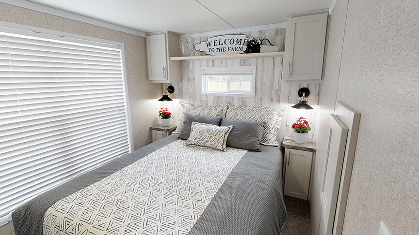 Spacious bedroom in the 100169 Country Manor from Fairmont Homes.