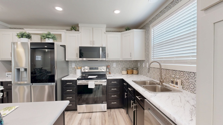 Emerald R48F Diamond Series Manufactured Home Huntsville TX