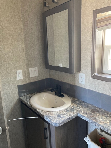Country Manor Canadian 148042 Park Model | 2 bedroom, 1 bathroom, 510 sqft home. Built by Cavco - Nappanee in Nappanee, IN.