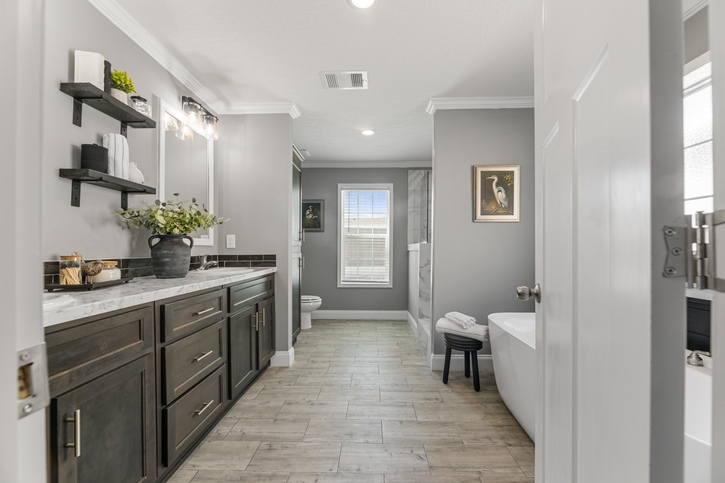 Jones 32764B | 4 bedroom, 2 bathroom, 2254 sqft home | Built by Cavco - Moultrie in Moultrie, GA.