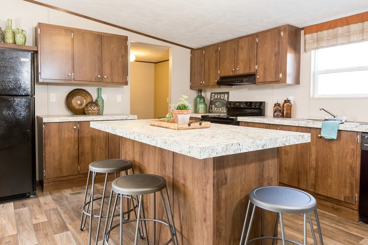 The Marvel 28564AH– 4 Bed / 2 Bath / Den – 1,475 Sq. Ft.