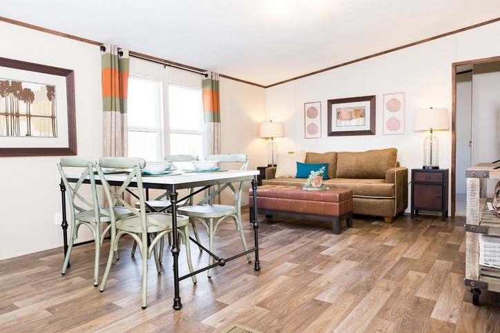 The Marvel 28564AH– 4 Bed / 2 Bath / Den – 1,475 Sq. Ft.