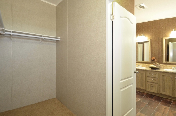 Kensington 28604K | 4 bedroom, 2 bathroom, 1640 sqft home | Built by Cavco - Fort Worth in Fort Worth, TX.