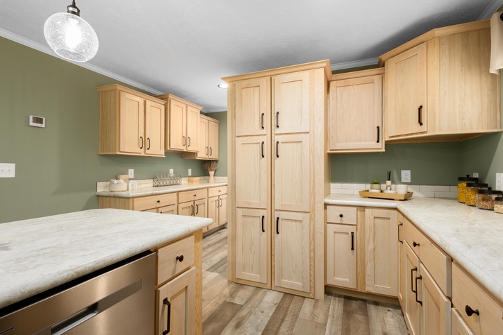 Mu Cephei 28683A| 3 bedroom, 2 bathroom, 1813 sqft home. Built by Cavco - Clarion in Shippenville, PA.