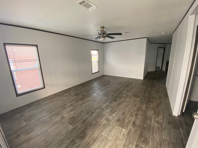 Pinnacle 28523F | 3 bedroom, 2 bathroom, 1306 sqft home | Built by Cavco - Waco in Waco, TX.
