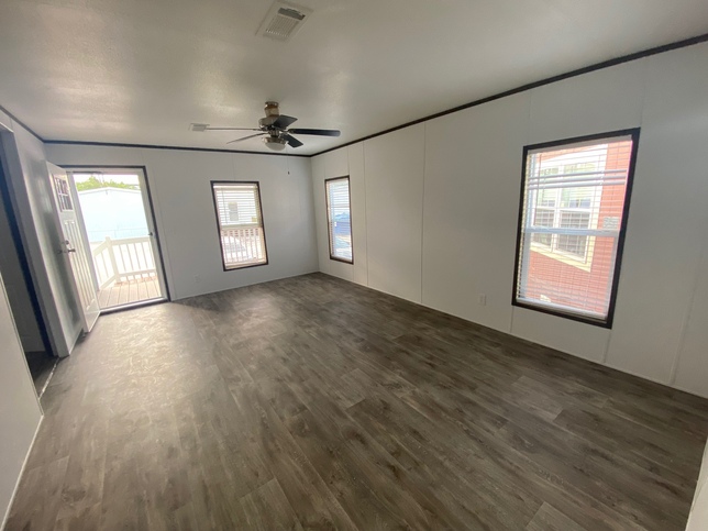 Pinnacle 28523F | 3 bedroom, 2 bathroom, 1306 sqft home | Built by Cavco - Waco in Waco, TX.