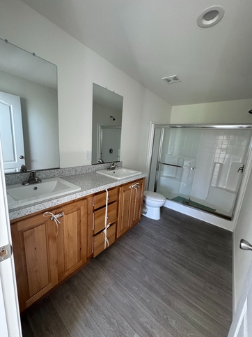 Eagle 28483C Red Bluff CA