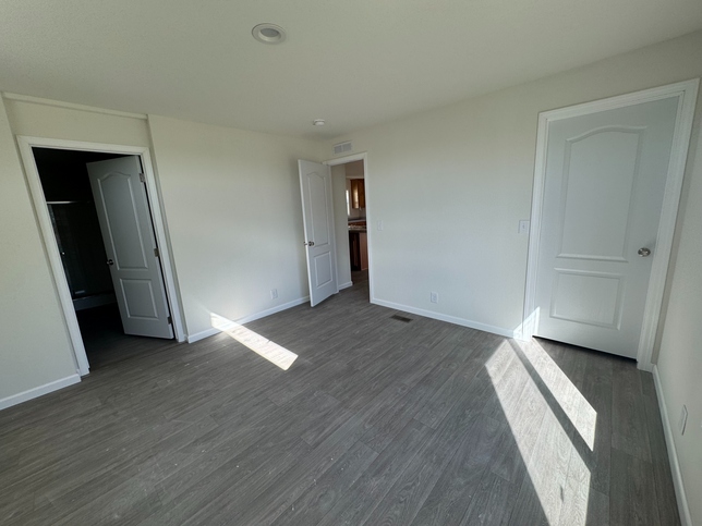 Eagle 28483C Red Bluff CA
