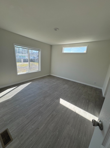 Eagle 28483C Red Bluff CA