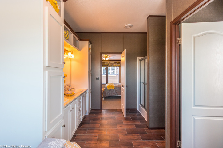 Arlington 30523A | 3 bedroom, 2 bathroom, 1560 sqft home | Built by Cavco - Fort Worth in Fort Worth, TX.