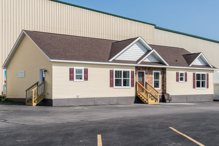 Ultra 32683AM | 3 bedroom, 2 bathroom, 2108 sqft home. Built by Cavco - Emlenton in Emlenton, PA.