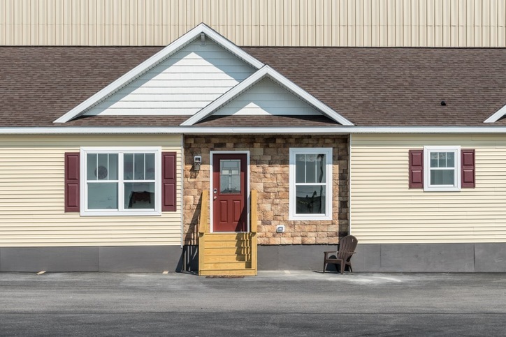 Ultra 32683AM | 3 bedroom, 2 bathroom, 2108 sqft home. Built by Cavco - Emlenton in Emlenton, PA.