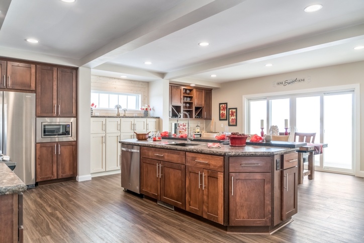 Ultra 32683AM | 3 bedroom, 2 bathroom, 2108 sqft home. Built by Cavco - Emlenton in Emlenton, PA.