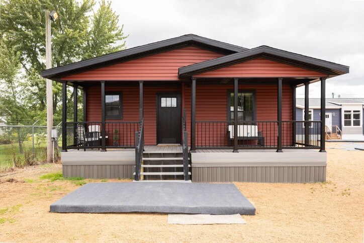 Retreat 28683B | 3 bedroom, 2 bathroom, 1600 sqft home | Built by Cavco - Dorchester in Dorchester, WI.
