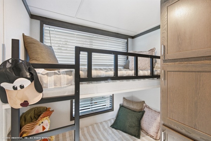 Veranda 12342D | 1 bedroom, 1 bathroom, 399 sqft park model. Built by Cavco = Nappanee in Nappanee, IN.