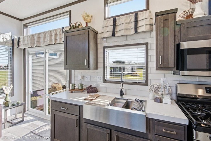 Veranda 12342D | 1 bedroom, 1 bathroom, 399 sqft park model. Built by Cavco = Nappanee in Nappanee, IN.