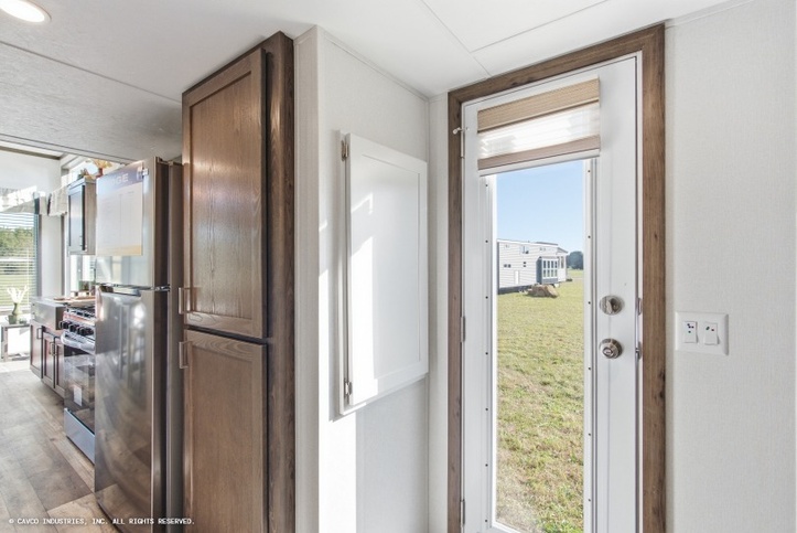 Veranda 12342D | 1 bedroom, 1 bathroom, 399 sqft park model. Built by Cavco = Nappanee in Nappanee, IN.