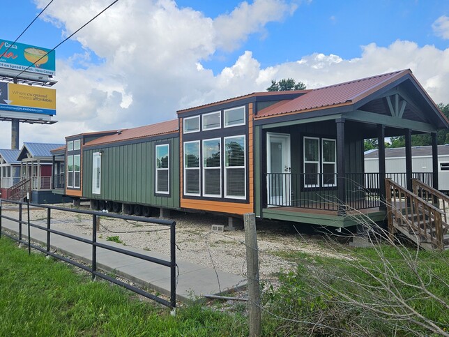 ULTAMATE LUXURY! GET WHAT YOU WANT. YOU EARNED IT! Heron J54EP8 Smart Cottage Splendora TX
