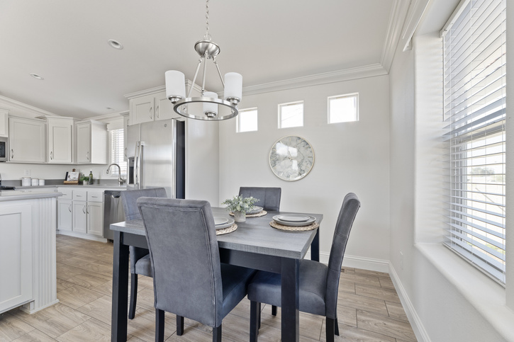 Sedona Ridge 24442A | 2 bedroom, 2 bathroom, 1027 sqft home | Built by Cavco - Goodyear in Goodyear, AZ.