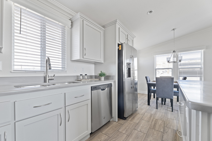 Sedona Ridge 24442A | 2 bedroom, 2 bathroom, 1027 sqft home | Built by Cavco - Goodyear in Goodyear, AZ.