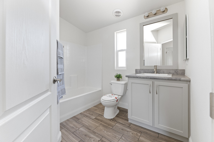 Sedona Ridge 24442A | 2 bedroom, 2 bathroom, 1027 sqft home | Built by Cavco - Goodyear in Goodyear, AZ.