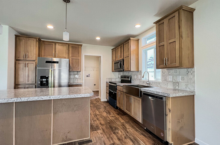 Evergreen 28502E | 2 bedroom, 2 bathroom, 1333 sqft home | Built by Cavco - Woodburn in Woodburn, OR.