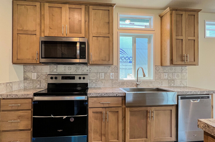 Evergreen 28502E | 2 bedroom, 2 bathroom, 1333 sqft home | Built by Cavco - Woodburn in Woodburn, OR.