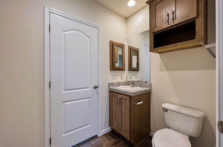 Evergreen 28502E | 2 bedroom, 2 bathroom, 1333 sqft home | Built by Cavco - Woodburn in Woodburn, OR.