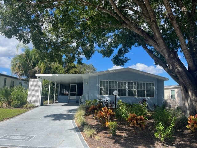 1990 Fleetwood Homes Titusville FL