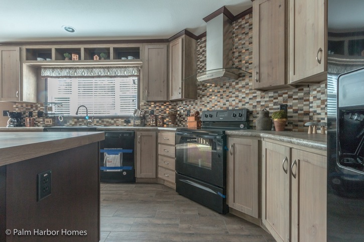 Magnum 30764F | 4 bedroom, 2 bathroom, 2280 sqft home | Built by Cavco - Fort Worth in Fort Worth, TX.