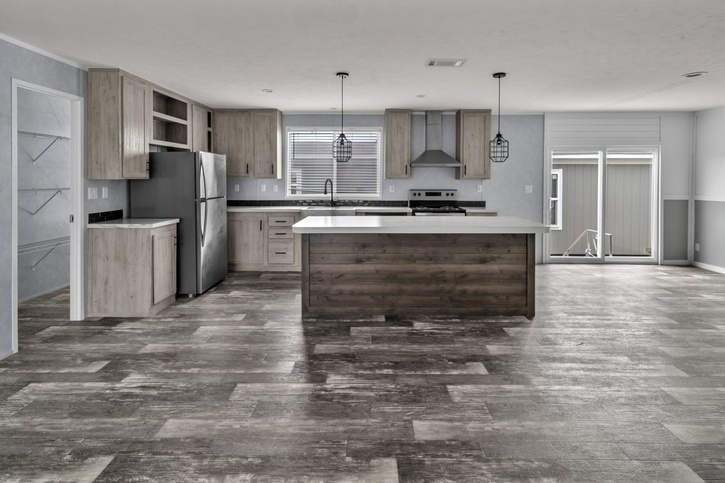 Valu Premier ~ MEGA MONSTER Home! 32724G Seguin TX