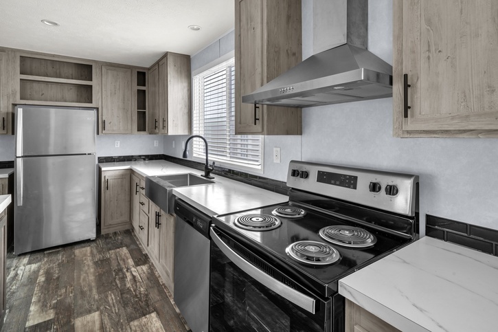Valu Premier ~ MEGA MONSTER Home! 32724G Seguin TX