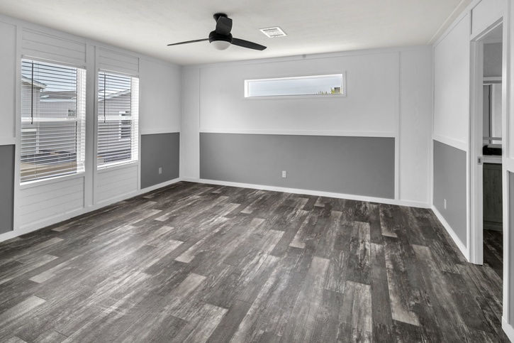 Valu Premier ~ MEGA MONSTER Home! 32724G Seguin TX
