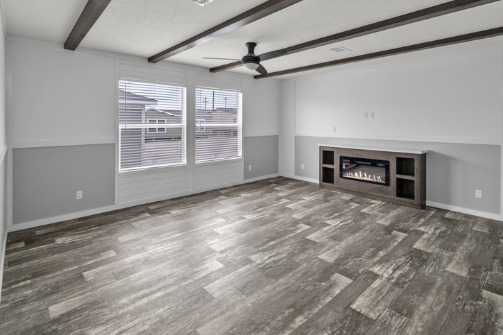 Valu Premier ~ MEGA MONSTER Home! 32724G Seguin TX