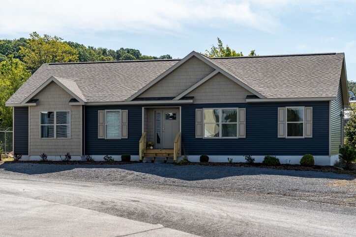 Belle Ame 28563BM | 3 bedroom, 2 bathroom, 1531 sqft home. Built by Cavco - Emlenton in Emlenton, PA.