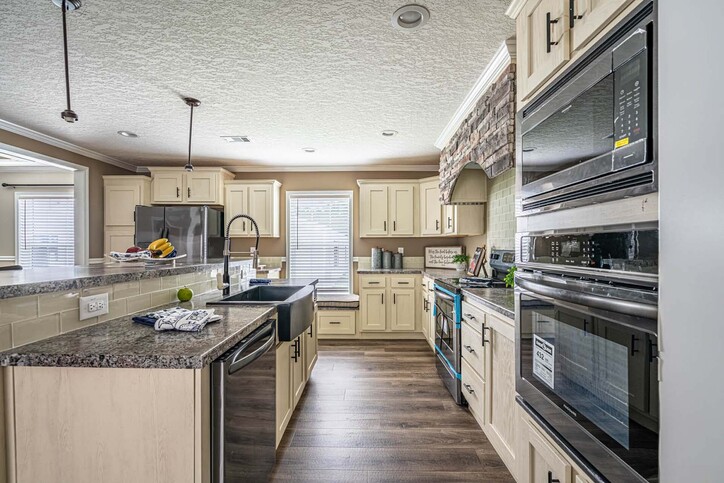 Boho 32764N | 4 bedroom, 2 bathroom, 2255 sqft home | Built by Cavco - Moultrie in Moultrie, GA.