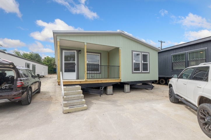 Verde Ranch 28523N | 3 bedroom, 2 bathroom, 1373 sqft home | Built by Cavco - Seguin in Seguin, TX.