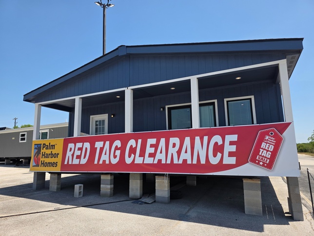 ON RED TAG CLEARANCE! A HOME WITH AN AWESOME VIEW 30543D New Braunfels TX