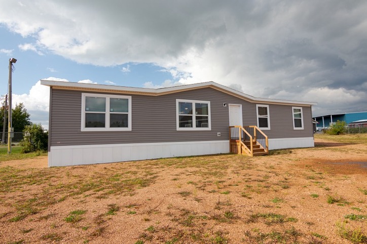 Edge 28563A | 3 bedroom, 2 bathroom, 1493 sqft home | Built by Cavco - Dorchester in Dorchester, WI.