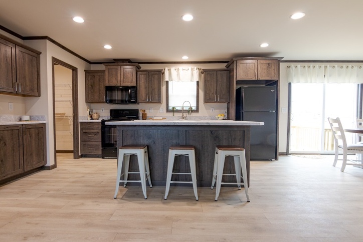 Edge 28563A | 3 bedroom, 2 bathroom, 1493 sqft home | Built by Cavco - Dorchester in Dorchester, WI.