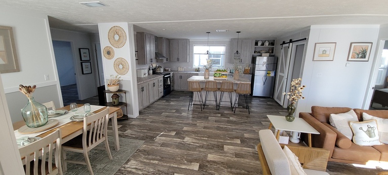 COUNTRY COTTAGE - $99,999!! WHAT?? NO WAY! Call today! 28523F New Braunfels TX