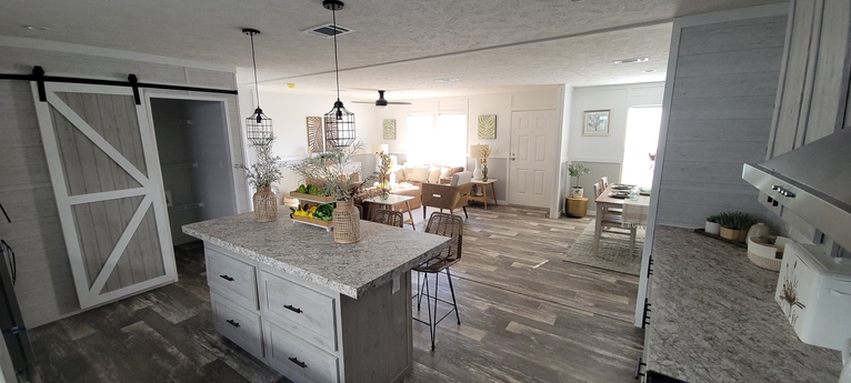 COUNTRY COTTAGE - $99,999!! WHAT?? NO WAY! Call today! 28523F New Braunfels TX
