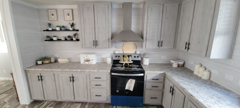 COUNTRY COTTAGE - $99,999!! WHAT?? NO WAY! Call today! 28523F New Braunfels TX