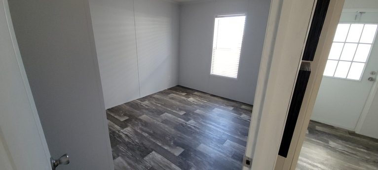 COUNTRY COTTAGE - $99,999!! WHAT?? NO WAY! Call today! 28523F New Braunfels TX