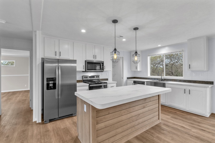 American Dream 32563D | 3 bedroom, 2 bathroom, 1717 sqft home. Built by Cavco - Seguin in Seguin, TX.