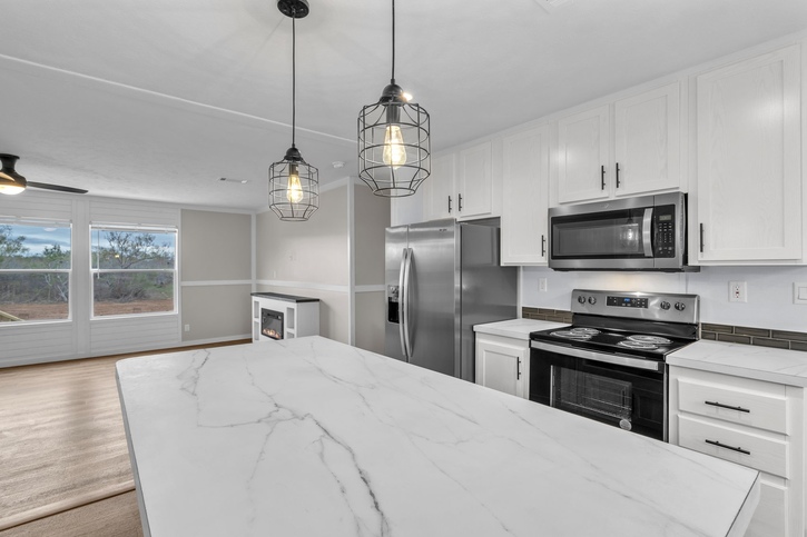 American Dream 32563D | 3 bedroom, 2 bathroom, 1717 sqft home. Built by Cavco - Seguin in Seguin, TX.