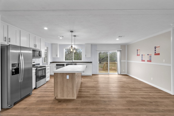 American Dream 32563D | 3 bedroom, 2 bathroom, 1717 sqft home. Built by Cavco - Seguin in Seguin, TX.