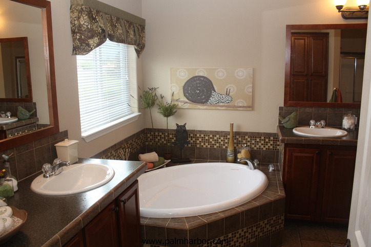 Mt. Shasta | 4 bedroom, 2 bathroom, 2438 sqft home | Built by Cavco - Millersburg in Millersburg, OR.